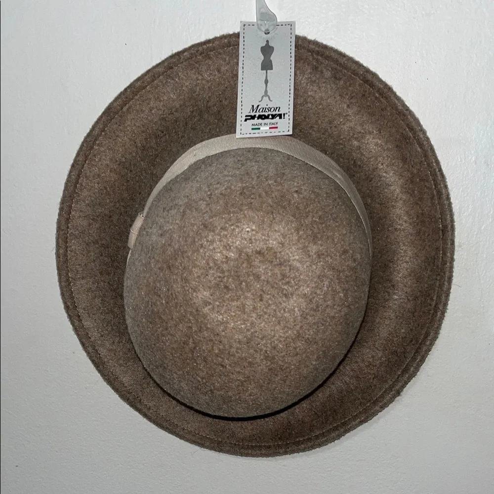 NWT! Retro Madison Pholya Italian Wool Winter Hat - Picture 1 of 6